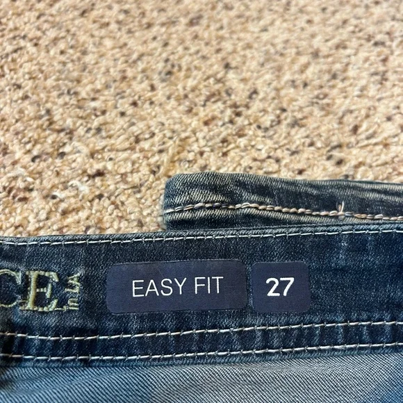 Dark Wash Embellished Pocket Women’s Jeans - Picture 5 of 6